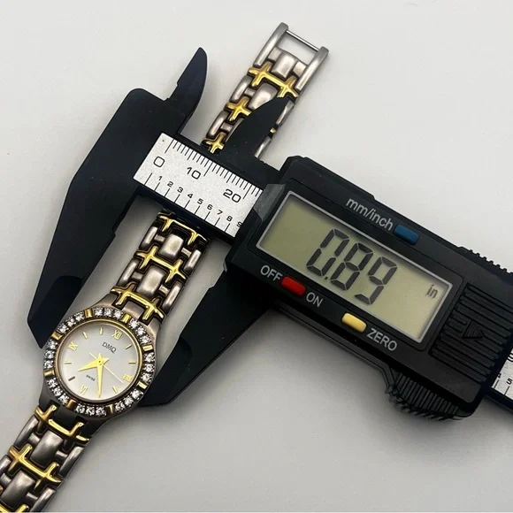 DMQ Two-Tone Womens Crystal Accent Bracelet Watch in Silver & Gold w New Battery - Picture 10 of 11